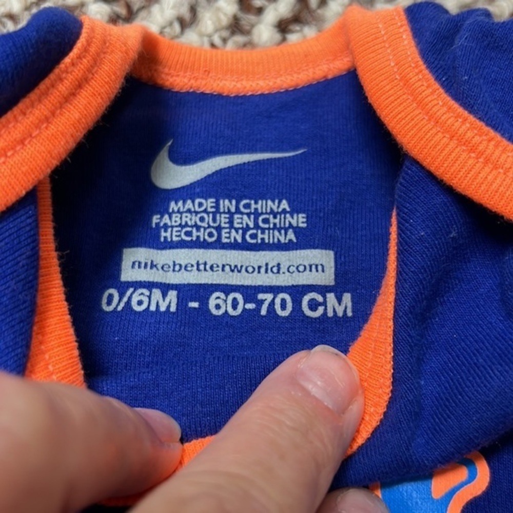 Nike - Picture 4 of 6